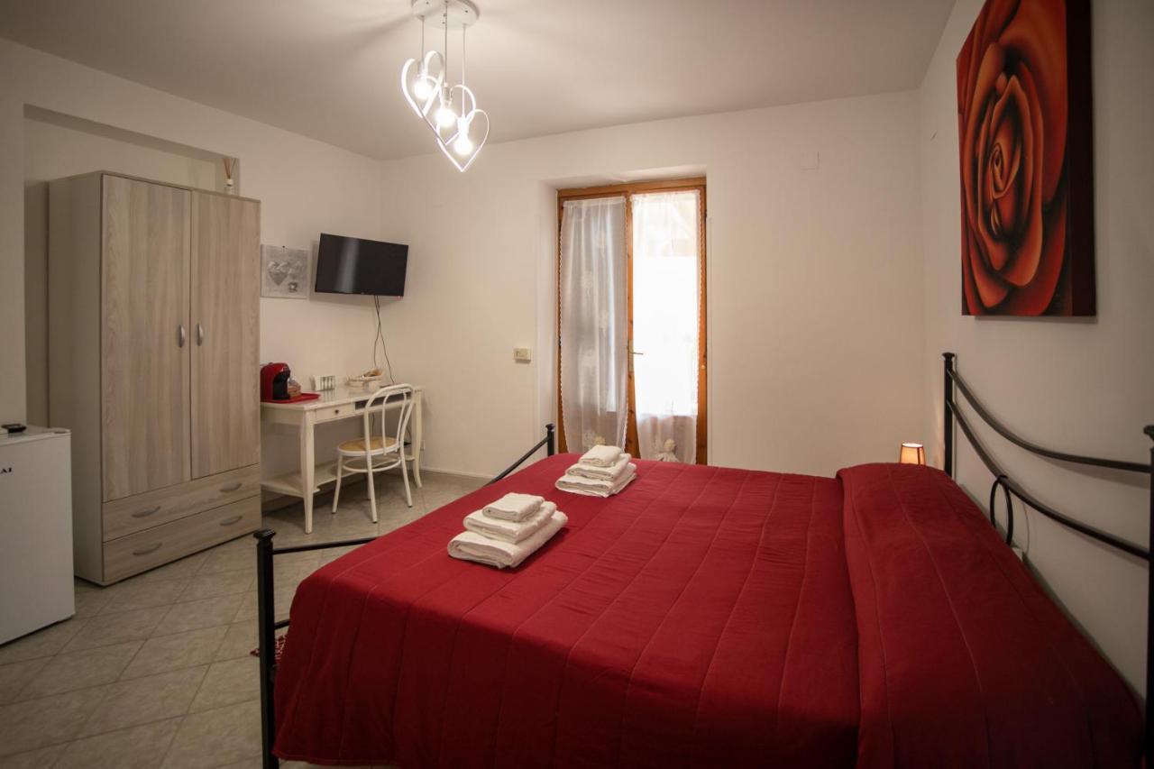 Royal Rooms Terracina Exterior photo
